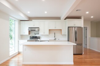 171 Everett St Unit 2, Boston, MA 02128