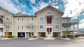 670 Saint Joseph St Unit 204, Carolina Beach, NC 28428