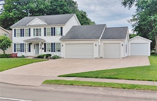 445 Lockport St, Youngstown, NY 14174