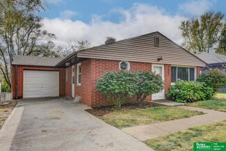 7061 Seward St, Omaha, NE 68104