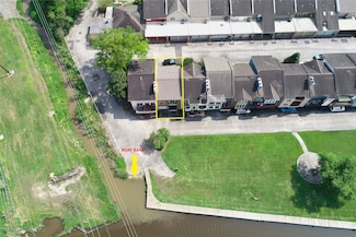 2135 Casa Rio Cir, Dickinson, TX 77539
