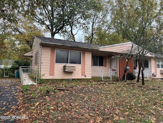 11 Hawaii Way Unit B, Whiting, NJ 08759