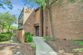14511 Central Ct Unit M2, Oak Forest, IL 60452