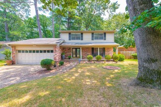 10013 Lemoncrest Ln, Little Rock, AR 72210