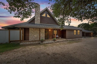 101 Catalina Ct, Kerrville, TX 78028