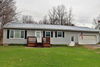 18 Mccutcheon Ln, Saranac, NY 12981