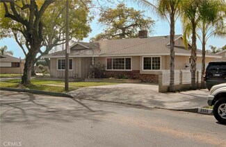 2602 N Greenbrier St, Santa Ana, CA 92706