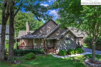 165 Robert Cook Ln, Banner Elk, NC 28604