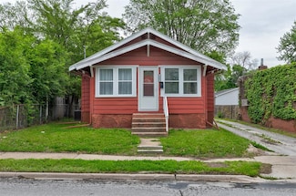 2403 E 14th St, Des Moines, IA 50316