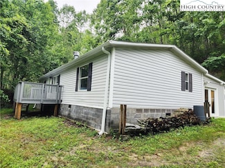 876 Courtney Ln, Vilas, NC 28692
