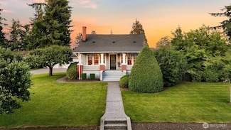 1800 Dakin St, Bellingham, WA 98229