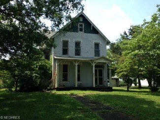 228 Cherry St SE, Tuscarawas, OH 44629