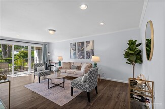 12631 NE 9th Place Unit C106, Bellevue, WA 98005