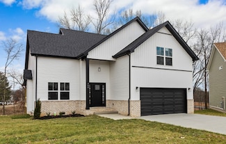 1737 Heritage Dr, Clarksville, TN 37043