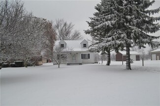 730 Edgewood Rd, Beaver Falls, PA 15010