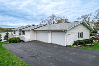 860 Beckenboro Rd, Lake Summerset, IL 61019