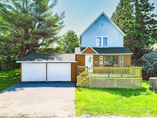 57654 Caledonia St, Calumet, MI 49913