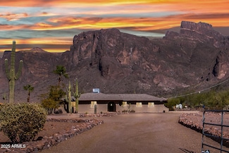 5962 E Siesta St, Apache Junction, AZ 85119