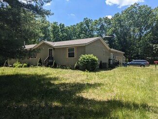 1778 Macdougall Dr, Allegan, MI 49010