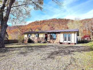 2805 6th Ave E, Big Stone Gap, VA 24219
