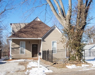 437 S Chestnut St, Collinsville, IL 62234