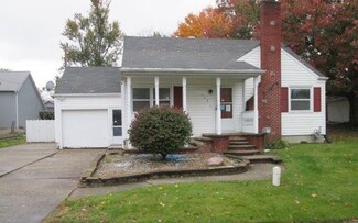 439 N Line St, Churubusco, IN 46723