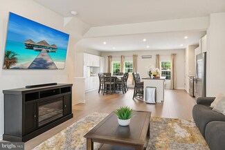 2302 Emerson Ln, Fredericksburg, VA 22401