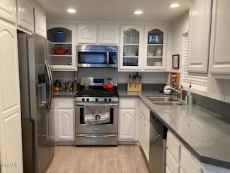 1340 E Hillcrest Dr Unit 8, Thousand Oaks, CA 91362