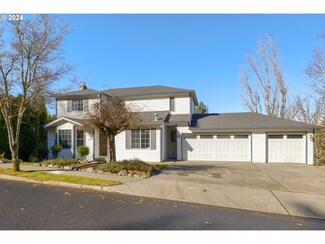 911 SW 8th St, Gresham, OR 97080