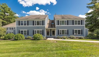 608 Springbrook Cir, Portsmouth, NH 03801