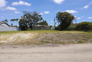 6651 Meade St, Hollywood, FL 33024