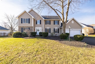 5 Waterbury Ln, Rochester, NY 14625