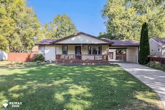 6175 Crabtree Ln, Burton, MI 48519