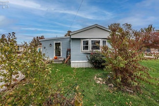 265 S Meachem Rd Unit 3, Port Clinton, OH 43452