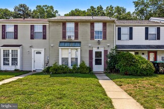 127 Villa Knoll Ct, Sicklerville, NJ 08081