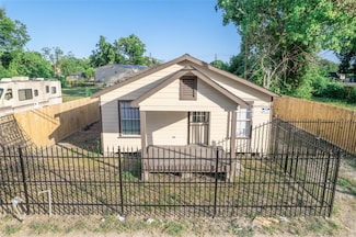 1051 W Little York Rd, Houston, TX 77091