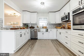 65 New Coach Ln, Willingboro, NJ 08046