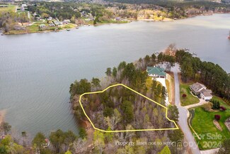 3131 E Paradise Harbor Dr, Connelly Springs, NC 28612