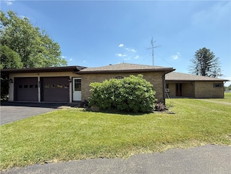 133 Hamburg Rd, Transfer, PA 16154