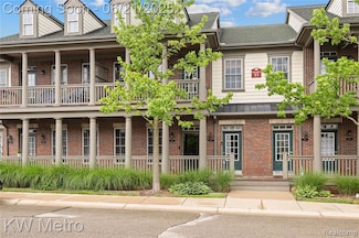 195 Jotham Ave Unit 210, Auburn Hills, MI 48326