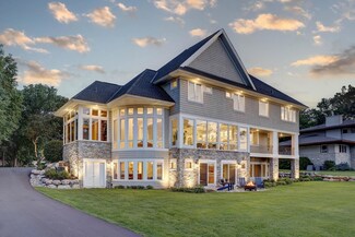 2625 Woodbridge Rd, Wayzata, MN 55391