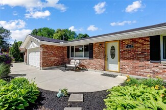 5325 Oakbrooke Dr, Dayton, OH 45440