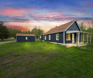 24108 Martinsville Rd, Belleville, MI 48111