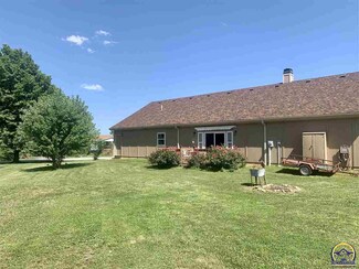 22441 Sunset Dr, Vassar, KS 66543