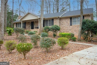 8980 Country Club Dr, Douglasville, GA 30134