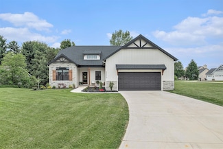9075 Winterberry Dr, West Olive, MI 49460