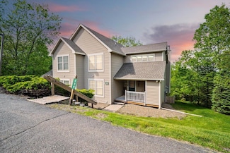 338 Poplar Ct, Tannersville, PA 18372