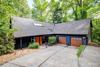 4385 Fernbrook Dr, Mercer Island, WA 98040