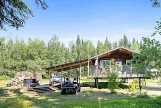 8285 Starkeyville Ln, Salcha, AK 99714