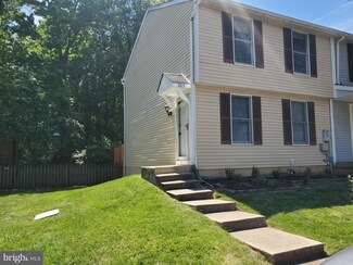 265 Woodoak Ct, Glen Burnie, MD 21061